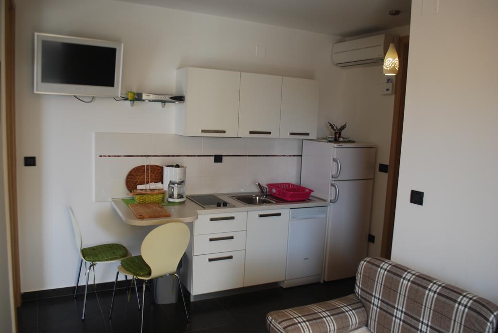 Apartments Villa Lili Lovetovo Βόντιτσε Εξωτερικό φωτογραφία