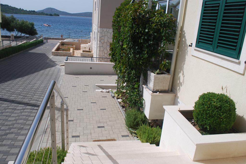 Apartments Villa Lili Lovetovo Βόντιτσε Εξωτερικό φωτογραφία